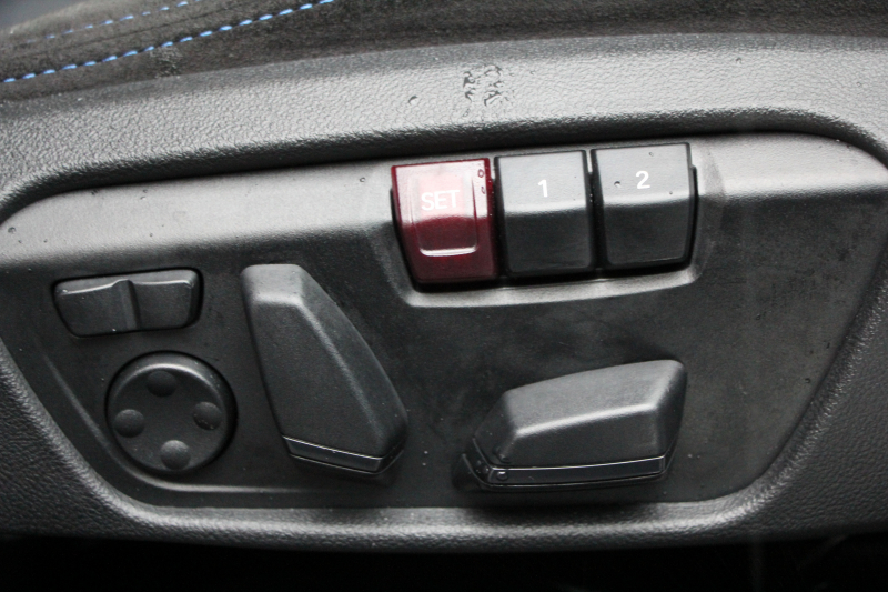 BMW 1シリーズ M135i Xdrive ﾃﾞﾋﾞｭｰP 4WD 1ｵｰﾅ 306馬力 Mｽﾎﾟｰﾂｼｰﾄ ｱﾀﾞﾌﾟﾃｨﾌﾞｻｽ Mｼｰﾄﾍﾞﾙﾄ ｼｰﾄﾋｰﾀｰ ｺﾝﾌｫｰﾄP ﾗｲﾌﾞｺｯｸﾋﾟｯﾄ 追ACC 電動ﾄﾗﾝｸ ｱｯﾌﾟﾙｶｰﾌﾟﾚｲ対応 純正ﾅﾋﾞPｱｼｽﾄ LEDﾍｯﾄﾞﾗｲﾄ ﾚｰﾝC警告 衝突軽減ﾌﾞﾚｰｷ ｽﾏｰﾄｷｰ 2年保証