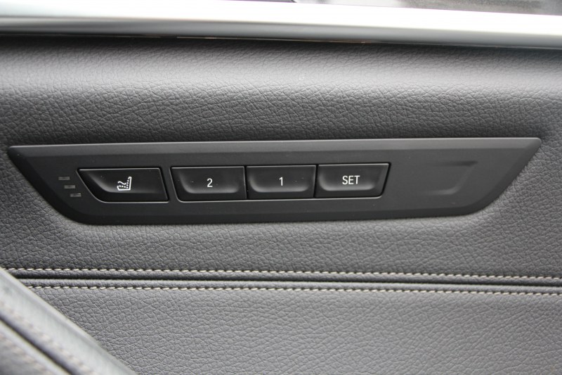 BMW 5シリーズ 540i Mｽﾎﾟｰﾂ 走行6000km 直6ﾀｰﾎﾞ340馬力 ｺﾝﾌｫｰﾄ&ｲﾉﾍﾞｰｼｮﾝP 全ﾋｰﾀｰ黒革 ﾏｯｻｰｼﾞﾍﾞﾝﾁﾚｰﾀｰ ﾃﾞｨｽﾌﾟﾚｲｷｰ&ﾘﾓｰﾄﾊﾟｰｷﾝｸﾞｼﾞｪｽﾁｬｰC 置くだけ充電 液晶ﾒｰﾀｰ HUD 追ACC LEDﾍｯﾄﾞﾗｲﾄ ﾀｯﾁ画面ﾅﾋﾞTV 2年保証