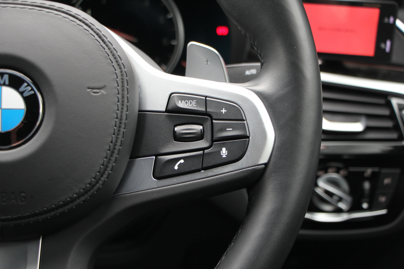 BMW 5シリーズ 540i Mｽﾎﾟｰﾂ 走行6000km 直6ﾀｰﾎﾞ340馬力 ｺﾝﾌｫｰﾄ&ｲﾉﾍﾞｰｼｮﾝP 全ﾋｰﾀｰ黒革 ﾏｯｻｰｼﾞﾍﾞﾝﾁﾚｰﾀｰ ﾃﾞｨｽﾌﾟﾚｲｷｰ&ﾘﾓｰﾄﾊﾟｰｷﾝｸﾞｼﾞｪｽﾁｬｰC 置くだけ充電 液晶ﾒｰﾀｰ HUD 追ACC LEDﾍｯﾄﾞﾗｲﾄ ﾀｯﾁ画面ﾅﾋﾞTV 2年保証