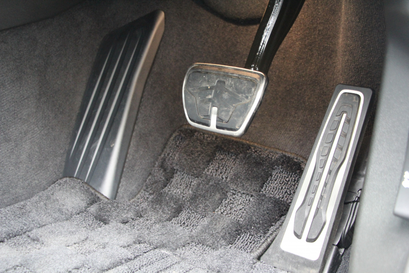 BMW 5シリーズ 540i Mｽﾎﾟｰﾂ 走行6000km 直6ﾀｰﾎﾞ340馬力 ｺﾝﾌｫｰﾄ&ｲﾉﾍﾞｰｼｮﾝP 全ﾋｰﾀｰ黒革 ﾏｯｻｰｼﾞﾍﾞﾝﾁﾚｰﾀｰ ﾃﾞｨｽﾌﾟﾚｲｷｰ&ﾘﾓｰﾄﾊﾟｰｷﾝｸﾞｼﾞｪｽﾁｬｰC 置くだけ充電 液晶ﾒｰﾀｰ HUD 追ACC LEDﾍｯﾄﾞﾗｲﾄ ﾀｯﾁ画面ﾅﾋﾞTV 2年保証