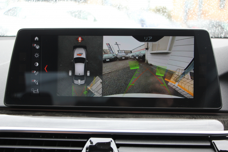 BMW 5シリーズ 540i Mｽﾎﾟｰﾂ 走行6000km 直6ﾀｰﾎﾞ340馬力 ｺﾝﾌｫｰﾄ&ｲﾉﾍﾞｰｼｮﾝP 全ﾋｰﾀｰ黒革 ﾏｯｻｰｼﾞﾍﾞﾝﾁﾚｰﾀｰ ﾃﾞｨｽﾌﾟﾚｲｷｰ&ﾘﾓｰﾄﾊﾟｰｷﾝｸﾞｼﾞｪｽﾁｬｰC 置くだけ充電 液晶ﾒｰﾀｰ HUD 追ACC LEDﾍｯﾄﾞﾗｲﾄ ﾀｯﾁ画面ﾅﾋﾞTV 2年保証