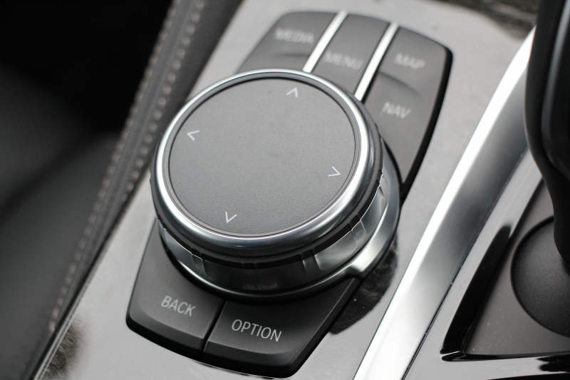 BMW 5シリーズ 540i Mｽﾎﾟｰﾂ 走行6000km 直6ﾀｰﾎﾞ340馬力 ｺﾝﾌｫｰﾄ&ｲﾉﾍﾞｰｼｮﾝP 全ﾋｰﾀｰ黒革 ﾏｯｻｰｼﾞﾍﾞﾝﾁﾚｰﾀｰ ﾃﾞｨｽﾌﾟﾚｲｷｰ&ﾘﾓｰﾄﾊﾟｰｷﾝｸﾞｼﾞｪｽﾁｬｰC 置くだけ充電 液晶ﾒｰﾀｰ HUD 追ACC LEDﾍｯﾄﾞﾗｲﾄ ﾀｯﾁ画面ﾅﾋﾞTV 2年保証