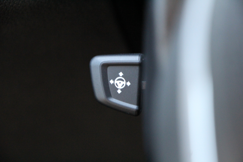 BMW 5シリーズ 530i Mｽﾎﾟｰﾂ 型式変更後ﾓﾃﾞﾙ 高出力 252馬力 新液晶ﾒｰﾀｰ 全ﾋｰﾀｰ黒革 追従ACC HUD ｽﾃｱﾘﾝｸﾞｻﾎﾟｰﾄ ﾀｯﾁ画面ﾅﾋﾞTV 360度ﾊﾟﾉﾗﾏｶﾒﾗ ｱｸﾃｨﾌﾞPDC緊急ﾌﾞﾚｰｷ LEDﾍｯﾄﾞﾗｲﾄ ｵｰﾄﾊｲﾋﾞｰﾑ 電動ﾄﾗﾝｸ 2年保証