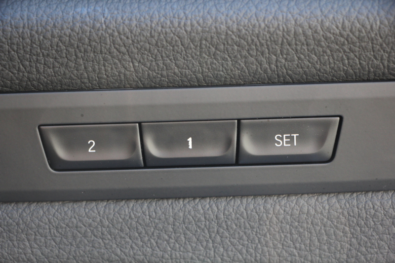 BMW 5シリーズ 530i Mｽﾎﾟｰﾂ 型式変更後ﾓﾃﾞﾙ 高出力 252馬力 新液晶ﾒｰﾀｰ 全ﾋｰﾀｰ黒革 追従ACC HUD ｽﾃｱﾘﾝｸﾞｻﾎﾟｰﾄ ﾀｯﾁ画面ﾅﾋﾞTV 360度ﾊﾟﾉﾗﾏｶﾒﾗ ｱｸﾃｨﾌﾞPDC緊急ﾌﾞﾚｰｷ LEDﾍｯﾄﾞﾗｲﾄ ｵｰﾄﾊｲﾋﾞｰﾑ 電動ﾄﾗﾝｸ 2年保証