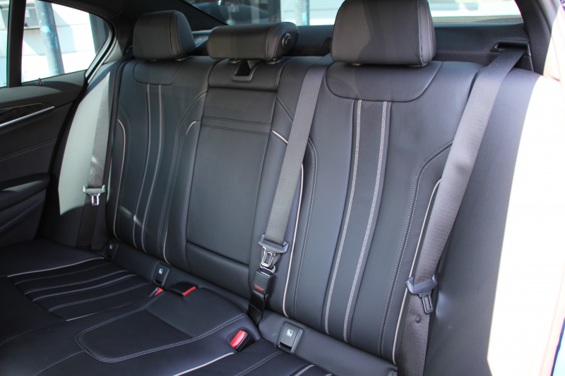 BMW 5シリーズ 530i Mｽﾎﾟｰﾂ 型式変更後ﾓﾃﾞﾙ 高出力 252馬力 新液晶ﾒｰﾀｰ 全ﾋｰﾀｰ黒革 追従ACC HUD ｽﾃｱﾘﾝｸﾞｻﾎﾟｰﾄ ﾀｯﾁ画面ﾅﾋﾞTV 360度ﾊﾟﾉﾗﾏｶﾒﾗ ｱｸﾃｨﾌﾞPDC緊急ﾌﾞﾚｰｷ LEDﾍｯﾄﾞﾗｲﾄ ｵｰﾄﾊｲﾋﾞｰﾑ 電動ﾄﾗﾝｸ 2年保証