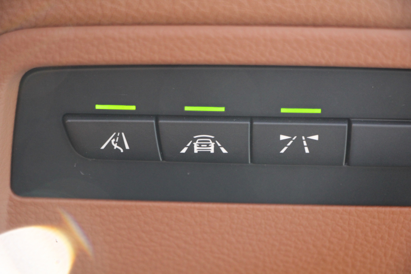 BMW 4シリーズ 420i ｸｰﾍﾟﾗｸﾞｼﾞｭｱﾘｰ 変更後新ｴﾝｼﾞﾝ ｻﾄﾞﾙﾌﾞﾗｳﾝﾚｻﾞｰ ｼｰﾄﾋｰﾀｰ 追従ACC ﾚｰﾝﾁｪﾝｼﾞ警告 衝突軽減ﾌﾞﾚｰｷ 車線逸脱警告 歩行者警告 ﾀｯﾁﾊﾟｯﾄﾞ対応HDDﾅﾋﾞBｶﾒﾗ Bluetooth接続 ｽﾏｰﾄｷｰ 2年保証