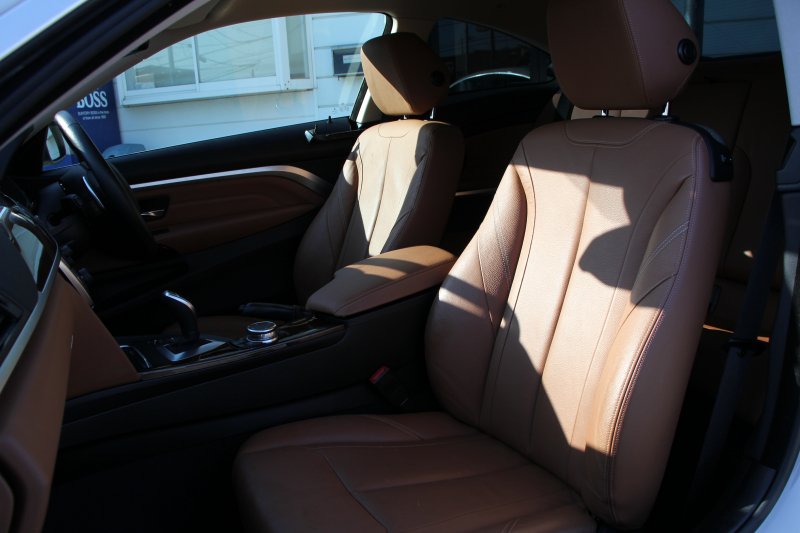 BMW 4シリーズ 420i ｸｰﾍﾟﾗｸﾞｼﾞｭｱﾘｰ 変更後新ｴﾝｼﾞﾝ ｻﾄﾞﾙﾌﾞﾗｳﾝﾚｻﾞｰ ｼｰﾄﾋｰﾀｰ 追従ACC ﾚｰﾝﾁｪﾝｼﾞ警告 衝突軽減ﾌﾞﾚｰｷ 車線逸脱警告 歩行者警告 ﾀｯﾁﾊﾟｯﾄﾞ対応HDDﾅﾋﾞBｶﾒﾗ Bluetooth接続 ｽﾏｰﾄｷｰ 2年保証