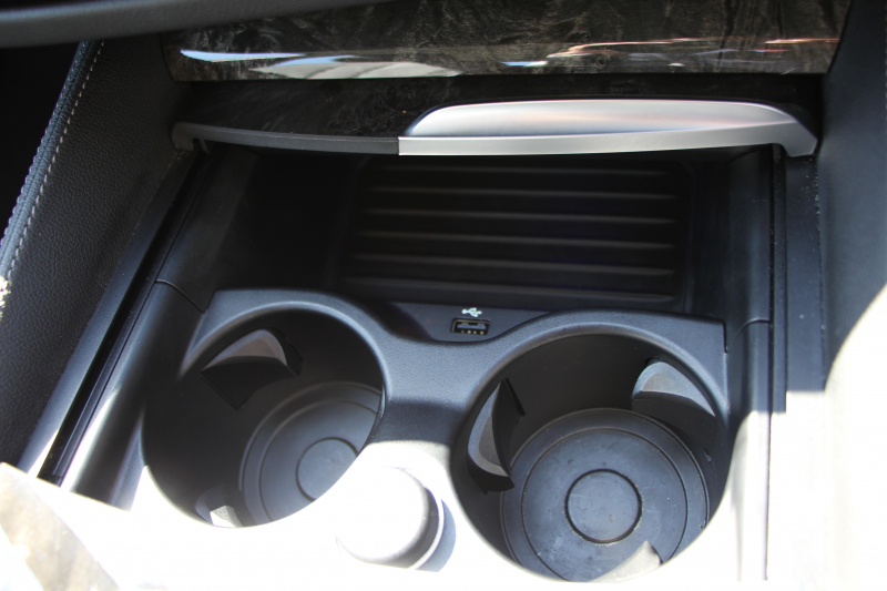 BMW 5シリーズ 530i ﾗｸﾞｼﾞｭｱﾘｰ ｲﾉﾍﾞｰｼｮﾝP 1ｵｰﾅ 真珠色 HUD ﾃﾞｨｽﾌﾟﾚｲｷｰ ﾘﾓｰﾄﾊﾟｰｷﾝｸﾞｼﾞｪｽﾁｬｰC 全ﾋｰﾀｰ黒革 追従ACC ｽﾃｱﾘﾝｸﾞｻﾎﾟｰﾄ LEDﾍｯﾄﾞﾗｲﾄ ｵｰﾄﾊｲﾋﾞｰﾑ ﾀｯﾁ画面HDDﾅﾋﾞTV 360度ｶﾒﾗ 電動ﾄﾗﾝｸ PDC緊急ﾌﾞﾚｰｷ 2年保証