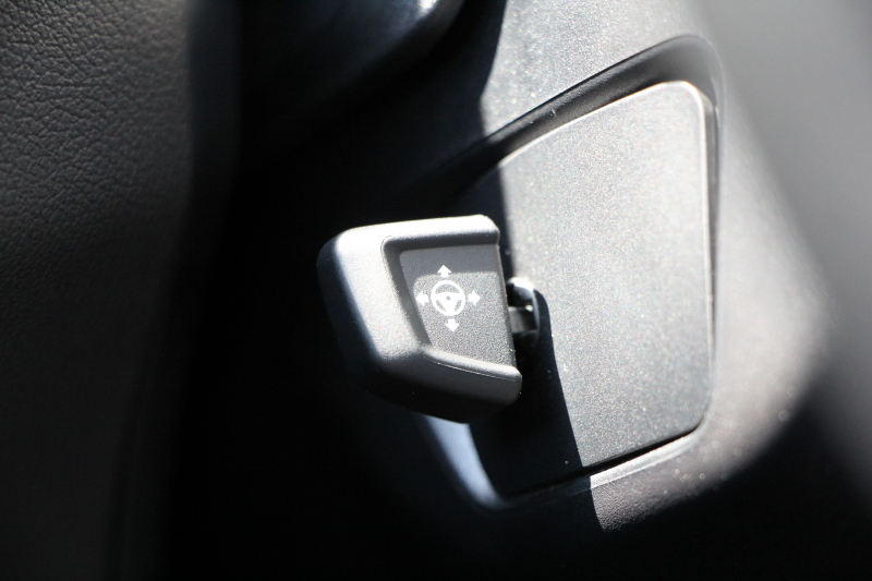 BMW 5シリーズ 530i ﾗｸﾞｼﾞｭｱﾘｰ ｲﾉﾍﾞｰｼｮﾝP 1ｵｰﾅ 真珠色 HUD ﾃﾞｨｽﾌﾟﾚｲｷｰ ﾘﾓｰﾄﾊﾟｰｷﾝｸﾞｼﾞｪｽﾁｬｰC 全ﾋｰﾀｰ黒革 追従ACC ｽﾃｱﾘﾝｸﾞｻﾎﾟｰﾄ LEDﾍｯﾄﾞﾗｲﾄ ｵｰﾄﾊｲﾋﾞｰﾑ ﾀｯﾁ画面HDDﾅﾋﾞTV 360度ｶﾒﾗ 電動ﾄﾗﾝｸ PDC緊急ﾌﾞﾚｰｷ 2年保証