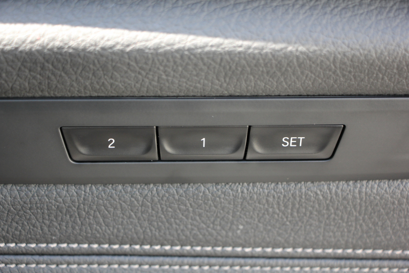 BMW 5シリーズ 530i ﾗｸﾞｼﾞｭｱﾘｰ ｲﾉﾍﾞｰｼｮﾝP 1ｵｰﾅ 真珠色 HUD ﾃﾞｨｽﾌﾟﾚｲｷｰ ﾘﾓｰﾄﾊﾟｰｷﾝｸﾞｼﾞｪｽﾁｬｰC 全ﾋｰﾀｰ黒革 追従ACC ｽﾃｱﾘﾝｸﾞｻﾎﾟｰﾄ LEDﾍｯﾄﾞﾗｲﾄ ｵｰﾄﾊｲﾋﾞｰﾑ ﾀｯﾁ画面HDDﾅﾋﾞTV 360度ｶﾒﾗ 電動ﾄﾗﾝｸ PDC緊急ﾌﾞﾚｰｷ 2年保証