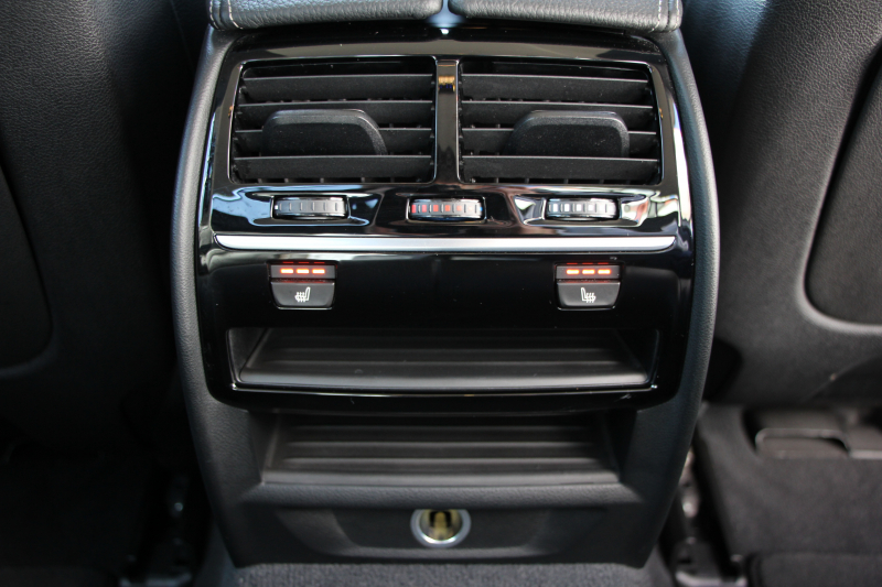 BMW 5シリーズ 530i ﾗｸﾞｼﾞｭｱﾘｰ ｲﾉﾍﾞｰｼｮﾝP 1ｵｰﾅ 真珠色 HUD ﾃﾞｨｽﾌﾟﾚｲｷｰ ﾘﾓｰﾄﾊﾟｰｷﾝｸﾞｼﾞｪｽﾁｬｰC 全ﾋｰﾀｰ黒革 追従ACC ｽﾃｱﾘﾝｸﾞｻﾎﾟｰﾄ LEDﾍｯﾄﾞﾗｲﾄ ｵｰﾄﾊｲﾋﾞｰﾑ ﾀｯﾁ画面HDDﾅﾋﾞTV 360度ｶﾒﾗ 電動ﾄﾗﾝｸ PDC緊急ﾌﾞﾚｰｷ 2年保証