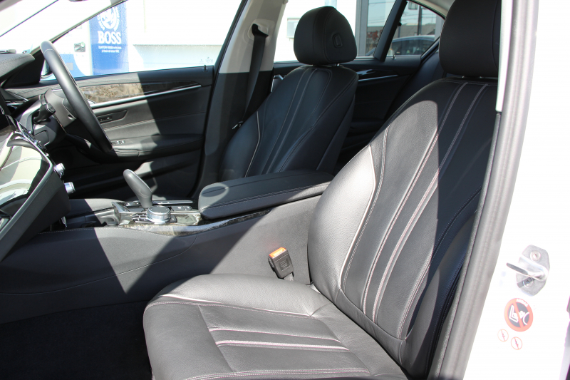 BMW 5シリーズ 530i ﾗｸﾞｼﾞｭｱﾘｰ ｲﾉﾍﾞｰｼｮﾝP 1ｵｰﾅ 真珠色 HUD ﾃﾞｨｽﾌﾟﾚｲｷｰ ﾘﾓｰﾄﾊﾟｰｷﾝｸﾞｼﾞｪｽﾁｬｰC 全ﾋｰﾀｰ黒革 追従ACC ｽﾃｱﾘﾝｸﾞｻﾎﾟｰﾄ LEDﾍｯﾄﾞﾗｲﾄ ｵｰﾄﾊｲﾋﾞｰﾑ ﾀｯﾁ画面HDDﾅﾋﾞTV 360度ｶﾒﾗ 電動ﾄﾗﾝｸ PDC緊急ﾌﾞﾚｰｷ 2年保証