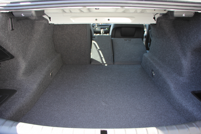 BMW 5シリーズ 530i ﾗｸﾞｼﾞｭｱﾘｰ ｲﾉﾍﾞｰｼｮﾝP 1ｵｰﾅ 真珠色 HUD ﾃﾞｨｽﾌﾟﾚｲｷｰ ﾘﾓｰﾄﾊﾟｰｷﾝｸﾞｼﾞｪｽﾁｬｰC 全ﾋｰﾀｰ黒革 追従ACC ｽﾃｱﾘﾝｸﾞｻﾎﾟｰﾄ LEDﾍｯﾄﾞﾗｲﾄ ｵｰﾄﾊｲﾋﾞｰﾑ ﾀｯﾁ画面HDDﾅﾋﾞTV 360度ｶﾒﾗ 電動ﾄﾗﾝｸ PDC緊急ﾌﾞﾚｰｷ 2年保証