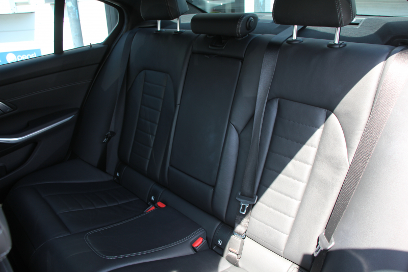 BMW 3シリーズ 320i Mｽﾎﾟｰﾂ ﾊｲﾗｲﾝ ｺﾝﾌｫｰﾄP 1ｵｰﾅ ﾋｰﾀｰ黒革 ﾗﾝﾊﾞｰｻﾎﾟｰﾄ ｵﾌﾟｼｮﾝ19AW 電動ﾄﾗﾝｸ Hifiｽﾋﾟｰｶｰ HUD 真珠色 BMWﾗｲﾌﾞｺｯｸﾋﾟｯﾄ 置くだけ充電 LEDﾍｯﾄﾞﾗｲﾄ ｱﾝﾋﾞｴﾝﾄﾗｲﾄ 追従ACC ｽﾃｱﾘﾝｸﾞｻﾎﾟｰﾄ ｱｯﾌﾟﾙｶｰﾌﾟﾚｲ ﾀｯﾁ画面ﾅﾋﾞ2年保証