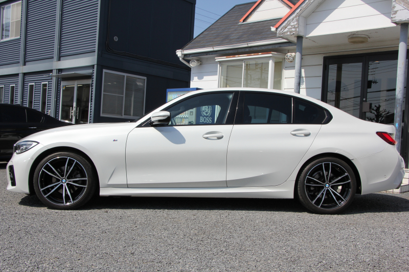 BMW 3シリーズ 320i Mｽﾎﾟｰﾂ ﾊｲﾗｲﾝ ｺﾝﾌｫｰﾄP 1ｵｰﾅ ﾋｰﾀｰ黒革 ﾗﾝﾊﾞｰｻﾎﾟｰﾄ ｵﾌﾟｼｮﾝ19AW 電動ﾄﾗﾝｸ Hifiｽﾋﾟｰｶｰ HUD 真珠色 BMWﾗｲﾌﾞｺｯｸﾋﾟｯﾄ 置くだけ充電 LEDﾍｯﾄﾞﾗｲﾄ ｱﾝﾋﾞｴﾝﾄﾗｲﾄ 追従ACC ｽﾃｱﾘﾝｸﾞｻﾎﾟｰﾄ ｱｯﾌﾟﾙｶｰﾌﾟﾚｲ ﾀｯﾁ画面ﾅﾋﾞ2年保証