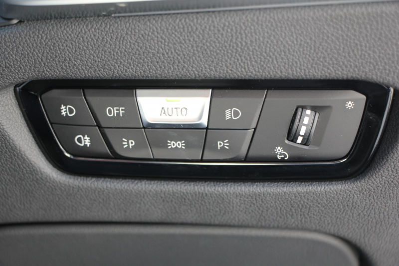 BMW 3シリーズ 320i Mｽﾎﾟｰﾂ ﾊｲﾗｲﾝ ｺﾝﾌｫｰﾄP 1ｵｰﾅ ﾋｰﾀｰ黒革 ﾗﾝﾊﾞｰｻﾎﾟｰﾄ ｵﾌﾟｼｮﾝ19AW 電動ﾄﾗﾝｸ Hifiｽﾋﾟｰｶｰ HUD 真珠色 BMWﾗｲﾌﾞｺｯｸﾋﾟｯﾄ 置くだけ充電 LEDﾍｯﾄﾞﾗｲﾄ ｱﾝﾋﾞｴﾝﾄﾗｲﾄ 追従ACC ｽﾃｱﾘﾝｸﾞｻﾎﾟｰﾄ ｱｯﾌﾟﾙｶｰﾌﾟﾚｲ ﾀｯﾁ画面ﾅﾋﾞ2年保証