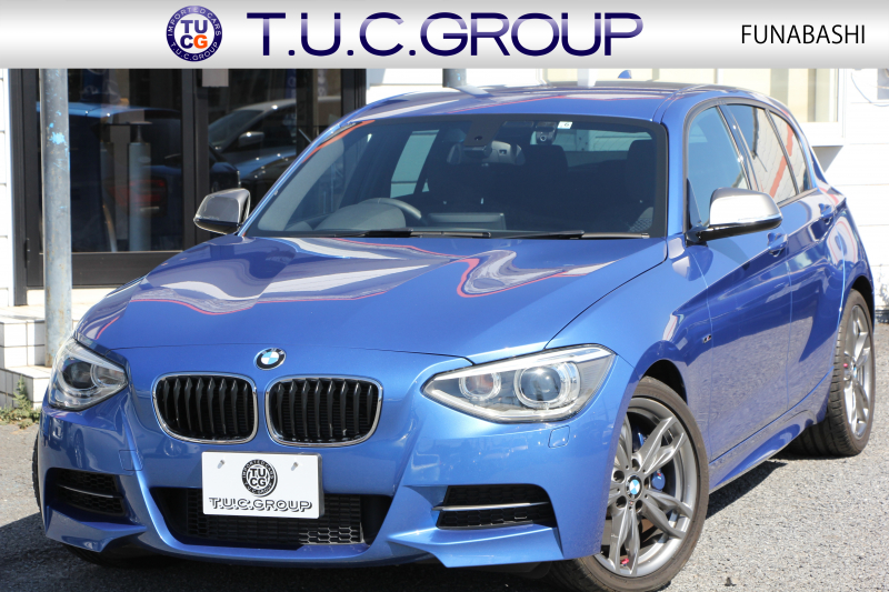 BMW 1シリーズ M135i ﾊﾟｰｷﾝｸﾞｻﾎﾟｰﾄP 320馬力 直6ﾀｰﾎﾞｱﾀﾞﾌﾟﾃｨﾌﾞMｻｽ 専用ﾌﾞﾚｰｷ iﾄﾞﾗｲﾌﾞHDDﾅﾋﾞDVD再生 ﾐｭｰｼﾞｯｸｻｰﾊﾞｰ Bluetoothｵｰﾃﾞｨｵ ﾊﾟﾄﾞﾙｼﾌﾄ 専用ﾌﾞﾚｰｷ 専用18AW 8速AT 専用ｴｱﾛ ｽﾏｰﾄｷｰ 2年保証