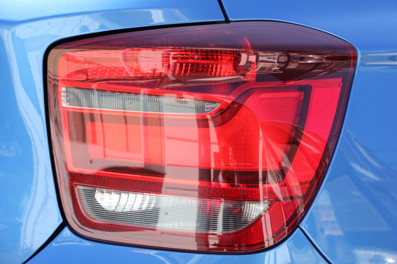 BMW 1シリーズ M135i ﾊﾟｰｷﾝｸﾞｻﾎﾟｰﾄP 320馬力 直6ﾀｰﾎﾞｱﾀﾞﾌﾟﾃｨﾌﾞMｻｽ 専用ﾌﾞﾚｰｷ iﾄﾞﾗｲﾌﾞHDDﾅﾋﾞDVD再生 ﾐｭｰｼﾞｯｸｻｰﾊﾞｰ Bluetoothｵｰﾃﾞｨｵ ﾊﾟﾄﾞﾙｼﾌﾄ 専用ﾌﾞﾚｰｷ 専用18AW 8速AT 専用ｴｱﾛ ｽﾏｰﾄｷｰ 2年保証