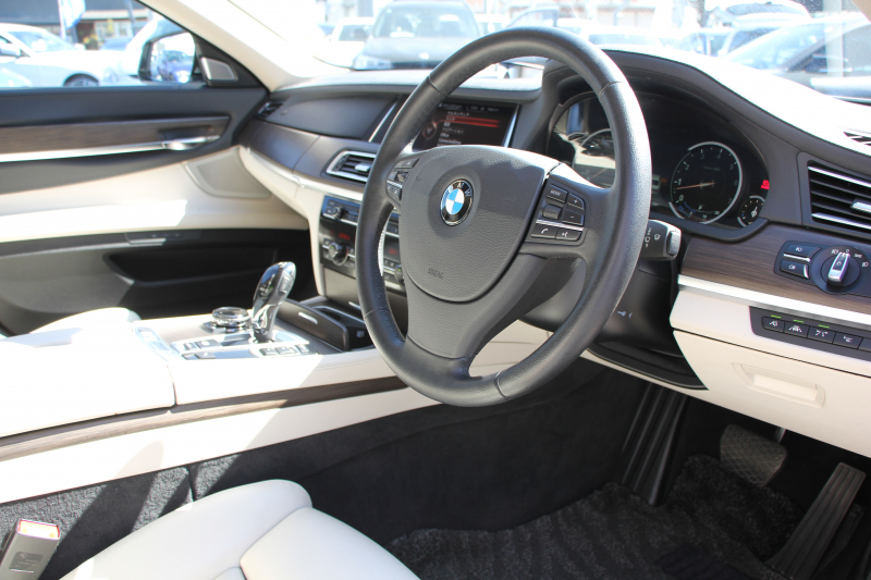 BMW 7シリーズ 740i individual仕様 F01後期 indiviｶﾗｰﾑｰﾝｽﾄｰﾝ Bang&OlufsenｻｳﾝﾄﾞﾌﾟﾗｽP ｻﾝﾙｰﾌ LEDﾍｯﾄﾞﾗｲﾄ 液晶ﾒｰﾀｰ ﾅｯﾊﾟ革 全席ﾋｰﾀｰｺﾝﾌｫｰﾄｼｰﾄ 全ﾄﾞｱｿﾌﾄｸﾛｰｽﾞ追従ACC HUD ﾚｰﾝﾁｪﾝｼﾞ警告 2年保証