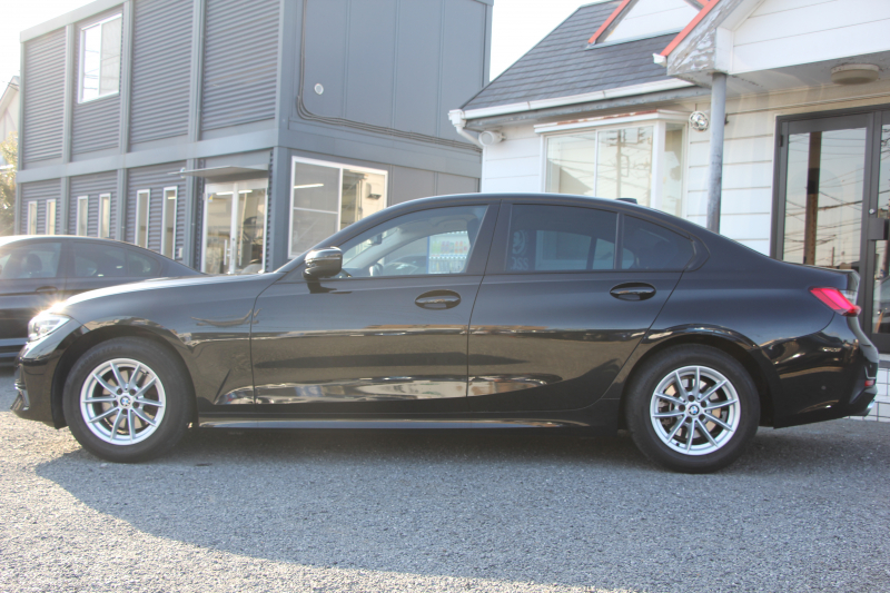 BMW 3シリーズ 320i ｺﾝﾌｫｰﾄP G20 追従ACC ｽﾃｱﾘﾝｸﾞｻﾎﾟｰﾄ LEDﾍｯﾄﾞﾗｲﾄ ｵｰﾄﾊｲﾋﾞｰﾑ ｼｰﾄﾋｰﾀｰ 置くだけ充電 BMWﾗｲﾌﾞｺｯｸﾋﾟｯﾄﾞｱｯﾌﾟﾙｶｰﾌﾟﾚｲ 電動ﾄﾗﾝｸ 純正HDDﾅﾋﾞﾊﾟｰｷﾝｸﾞｱｼｽﾄ hi-fiｽﾋﾟｰｶｰ ｽﾏｰﾄｷｰ ﾒﾓﾘｰ付ﾊﾟﾜｰｼｰﾄ 2年保証