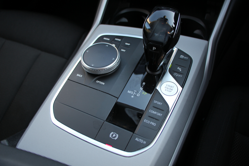 BMW 3シリーズ 320i ｺﾝﾌｫｰﾄP G20 追従ACC ｽﾃｱﾘﾝｸﾞｻﾎﾟｰﾄ LEDﾍｯﾄﾞﾗｲﾄ ｵｰﾄﾊｲﾋﾞｰﾑ ｼｰﾄﾋｰﾀｰ 置くだけ充電 BMWﾗｲﾌﾞｺｯｸﾋﾟｯﾄﾞｱｯﾌﾟﾙｶｰﾌﾟﾚｲ 電動ﾄﾗﾝｸ 純正HDDﾅﾋﾞﾊﾟｰｷﾝｸﾞｱｼｽﾄ hi-fiｽﾋﾟｰｶｰ ｽﾏｰﾄｷｰ ﾒﾓﾘｰ付ﾊﾟﾜｰｼｰﾄ 2年保証