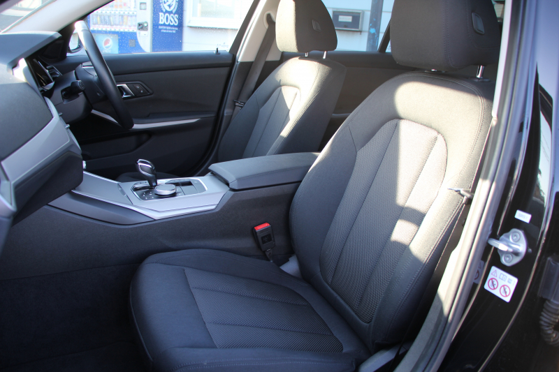 BMW 3シリーズ 320i ｺﾝﾌｫｰﾄP G20 追従ACC ｽﾃｱﾘﾝｸﾞｻﾎﾟｰﾄ LEDﾍｯﾄﾞﾗｲﾄ ｵｰﾄﾊｲﾋﾞｰﾑ ｼｰﾄﾋｰﾀｰ 置くだけ充電 BMWﾗｲﾌﾞｺｯｸﾋﾟｯﾄﾞｱｯﾌﾟﾙｶｰﾌﾟﾚｲ 電動ﾄﾗﾝｸ 純正HDDﾅﾋﾞﾊﾟｰｷﾝｸﾞｱｼｽﾄ hi-fiｽﾋﾟｰｶｰ ｽﾏｰﾄｷｰ ﾒﾓﾘｰ付ﾊﾟﾜｰｼｰﾄ 2年保証