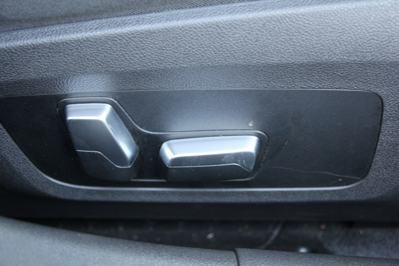 BMW 3シリーズ 320i ｺﾝﾌｫｰﾄP G20 追従ACC ｽﾃｱﾘﾝｸﾞｻﾎﾟｰﾄ LEDﾍｯﾄﾞﾗｲﾄ ｵｰﾄﾊｲﾋﾞｰﾑ ｼｰﾄﾋｰﾀｰ 置くだけ充電 BMWﾗｲﾌﾞｺｯｸﾋﾟｯﾄﾞｱｯﾌﾟﾙｶｰﾌﾟﾚｲ 電動ﾄﾗﾝｸ 純正HDDﾅﾋﾞﾊﾟｰｷﾝｸﾞｱｼｽﾄ hi-fiｽﾋﾟｰｶｰ ｽﾏｰﾄｷｰ ﾒﾓﾘｰ付ﾊﾟﾜｰｼｰﾄ 2年保証