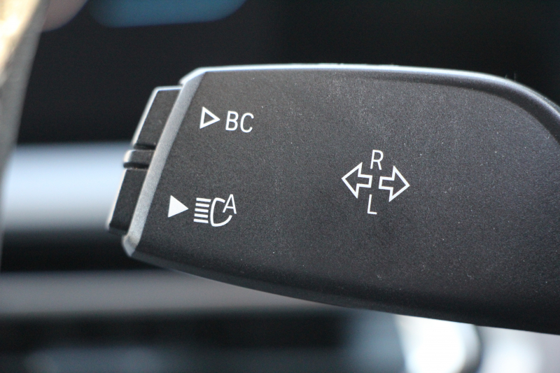 BMW 3シリーズ 320i ｺﾝﾌｫｰﾄP G20 追従ACC ｽﾃｱﾘﾝｸﾞｻﾎﾟｰﾄ LEDﾍｯﾄﾞﾗｲﾄ ｵｰﾄﾊｲﾋﾞｰﾑ ｼｰﾄﾋｰﾀｰ 置くだけ充電 BMWﾗｲﾌﾞｺｯｸﾋﾟｯﾄﾞｱｯﾌﾟﾙｶｰﾌﾟﾚｲ 電動ﾄﾗﾝｸ 純正HDDﾅﾋﾞﾊﾟｰｷﾝｸﾞｱｼｽﾄ hi-fiｽﾋﾟｰｶｰ ｽﾏｰﾄｷｰ ﾒﾓﾘｰ付ﾊﾟﾜｰｼｰﾄ 2年保証