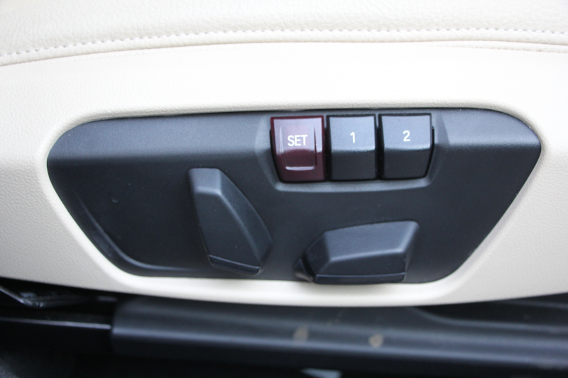 BMW X1 Sdrive18i ﾌｧｯｼｮﾆｽﾀ 限定車 真珠色 追従ACC ﾍﾞｰｼﾞｭ革 ｼｰﾄﾋｰﾀｰ 専用18AW Pｱｼｽﾄ ｺﾝﾌｫｰﾄP 電動ﾄﾗﾝｸ ｳｯﾄﾞﾊﾟﾈﾙ LEDﾍｯﾄﾞﾗｲﾄ HDDﾅﾋﾞBluetooth接続 ｽﾏｰﾄｷｰ ｽﾗｲﾃﾞｨﾝｸﾞﾘｱｼｰﾄ&ﾊﾞｯｸﾚｽﾄﾘﾘｰｽ 2年保証