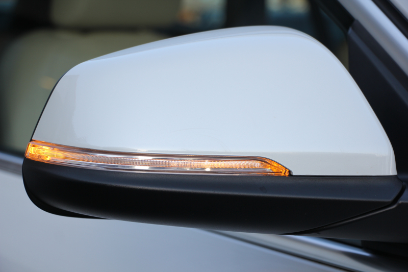 BMW X1 Sdrive18i ﾌｧｯｼｮﾆｽﾀ 限定車 真珠色 追従ACC ﾍﾞｰｼﾞｭ革 ｼｰﾄﾋｰﾀｰ 専用18AW Pｱｼｽﾄ ｺﾝﾌｫｰﾄP 電動ﾄﾗﾝｸ ｳｯﾄﾞﾊﾟﾈﾙ LEDﾍｯﾄﾞﾗｲﾄ HDDﾅﾋﾞBluetooth接続 ｽﾏｰﾄｷｰ ｽﾗｲﾃﾞｨﾝｸﾞﾘｱｼｰﾄ&ﾊﾞｯｸﾚｽﾄﾘﾘｰｽ 2年保証