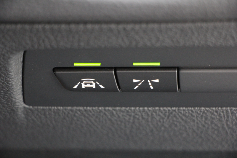 BMW 1シリーズ 118d Mｽﾎﾟｰﾂ ｴﾃﾞｨｼｮﾝｼｬﾄﾞｰ ｱｯﾌﾟｸﾞﾚｰﾄﾞP 特別限定車 最終ﾓﾃﾞﾙ ﾋｰﾀｰ黒革 ｼｰﾄﾒﾓﾘｰ 電動ｼｰﾄ ﾀﾞｰｸLEDﾍｯﾄﾞﾗｲﾄ&ﾃｰﾙ 追従ACC HI-FIｽﾋﾟｰｶｰ ﾌﾙｾｸﾞTV ﾀｯﾁ画面HDDﾅﾋﾞBｶﾒﾗ Bluetoothｵｰﾃﾞｨｵ 衝突軽減ﾌﾞﾚｰｷ 車線逸脱警告 歩行者警告 2年保証