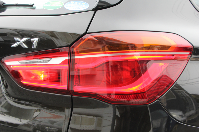 BMW X1 X1 Xdrive25i Xﾗｲﾝ ﾊｲﾗｲﾝ 4WD 希少色 高出力231馬力 ﾋｰﾀｰ黒革 電動ｼｰﾄ&ﾒﾓﾘｰ 追従ACC LEDﾍｯﾄﾞﾗｲﾄ 電動ﾄﾗﾝｸ ｽﾏｰﾄｷｰ Pｱｼｽﾄ ｵﾌﾟｼｮﾝ19AW 衝突軽減ﾌﾞﾚｰｷ 車線逸脱警告 歩行者警告 2年保証