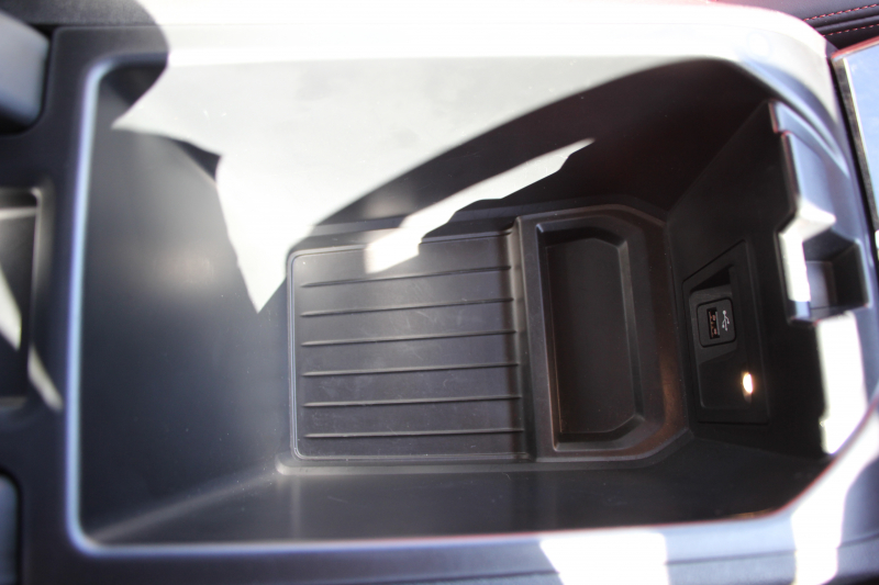 BMW X4 M40i 4WD 直6ﾀｰﾎﾞ360馬力 individual赤×黒ﾚｻﾞｰ 全席ﾋｰﾀｰ 可変ｻｽ 専用ﾃﾞﾌ&21AW LEDﾍｯﾄﾞﾗｲﾄ ｵｰﾄﾊｲﾋﾞｰﾑ 追従ACC ｽﾃｱﾘﾝｸﾞｻﾎﾟｰﾄ HUD 置くだけ充電 Pｱｼｽﾄﾌﾟﾗｽ 360度ｶﾒﾗ 2年保証