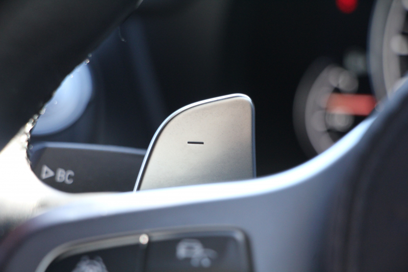 BMW X4 M40i 4WD 直6ﾀｰﾎﾞ360馬力 individual赤×黒ﾚｻﾞｰ 全席ﾋｰﾀｰ 可変ｻｽ 専用ﾃﾞﾌ&21AW LEDﾍｯﾄﾞﾗｲﾄ ｵｰﾄﾊｲﾋﾞｰﾑ 追従ACC ｽﾃｱﾘﾝｸﾞｻﾎﾟｰﾄ HUD 置くだけ充電 Pｱｼｽﾄﾌﾟﾗｽ 360度ｶﾒﾗ 2年保証