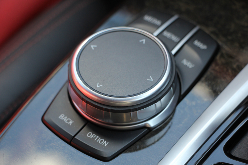 BMW X4 M40i 4WD 直6ﾀｰﾎﾞ360馬力 individual赤×黒ﾚｻﾞｰ 全席ﾋｰﾀｰ 可変ｻｽ 専用ﾃﾞﾌ&21AW LEDﾍｯﾄﾞﾗｲﾄ ｵｰﾄﾊｲﾋﾞｰﾑ 追従ACC ｽﾃｱﾘﾝｸﾞｻﾎﾟｰﾄ HUD 置くだけ充電 Pｱｼｽﾄﾌﾟﾗｽ 360度ｶﾒﾗ 2年保証