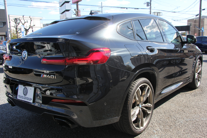 BMW X4 M40i 4WD 直6ﾀｰﾎﾞ360馬力 individual赤×黒ﾚｻﾞｰ 全席ﾋｰﾀｰ 可変ｻｽ 専用ﾃﾞﾌ&21AW LEDﾍｯﾄﾞﾗｲﾄ ｵｰﾄﾊｲﾋﾞｰﾑ 追従ACC ｽﾃｱﾘﾝｸﾞｻﾎﾟｰﾄ HUD 置くだけ充電 Pｱｼｽﾄﾌﾟﾗｽ 360度ｶﾒﾗ 2年保証