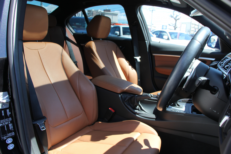 BMW 3シリーズ 340i Mｽﾎﾟｰﾂ 後期LCI 1ｵｰﾅ ｻﾝﾙｰﾌ ｻﾄﾞﾙﾌﾞﾗｳﾝ革 直6ﾀｰﾎﾞB58B30A 326馬力 ACｼｭﾆｯﾂｧ-ｻｽ ｵﾌﾟｼｮﾝ19AW LEDﾍｯﾄﾞﾗｲﾄ&ﾃｰﾙ&ﾌｫｸﾞHDDﾅﾋﾞTV 追従ACC HUD ﾚｰﾝﾁｪﾝｼﾞ警告 衝突軽減ﾌﾞﾚｰｷ 車線逸脱警告 歩行者警告 2年保証