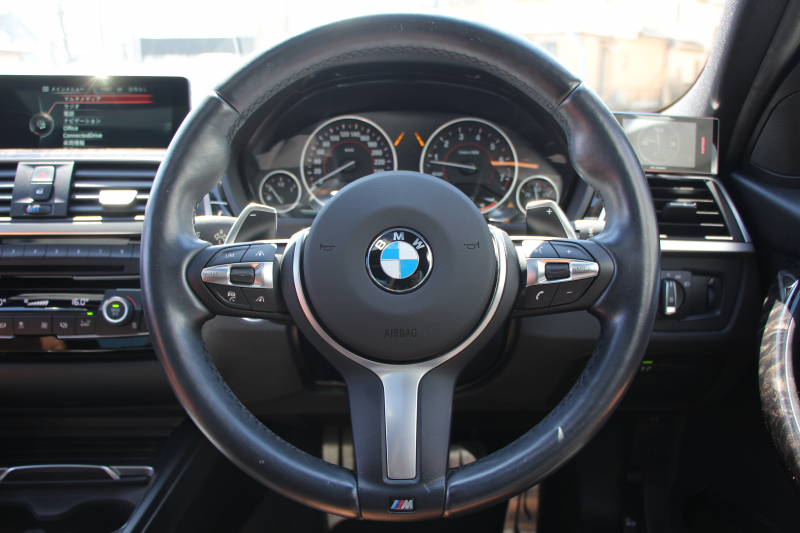 BMW 3シリーズ 340i Mｽﾎﾟｰﾂ 後期LCI 1ｵｰﾅ ｻﾝﾙｰﾌ ｻﾄﾞﾙﾌﾞﾗｳﾝ革 直6ﾀｰﾎﾞB58B30A 326馬力 ACｼｭﾆｯﾂｧ-ｻｽ ｵﾌﾟｼｮﾝ19AW LEDﾍｯﾄﾞﾗｲﾄ&ﾃｰﾙ&ﾌｫｸﾞHDDﾅﾋﾞTV 追従ACC HUD ﾚｰﾝﾁｪﾝｼﾞ警告 衝突軽減ﾌﾞﾚｰｷ 車線逸脱警告 歩行者警告 2年保証