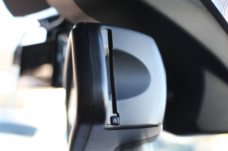 BMW 3シリーズ 320d Mｽﾎﾟｰﾂ 後期 新ｴﾝｼﾞﾝ ｻﾝﾙｰﾌ ｼｰﾄﾋｰﾀｰ ﾀｯﾁ画面HDDﾅﾋﾞMﾊﾟﾌｫｰﾏﾝｽﾌﾛﾝﾄｽﾎﾟｲﾗｰ ﾄﾗﾝｸｽﾎﾟｲﾗｰ LEDﾍｯﾄﾞﾗｲﾄ 追従ACC ﾚｰﾝﾁｪﾝｼﾞ警告 衝突軽減ﾌﾞﾚｰｷ 車線逸脱警告 歩行者警告 2年保証