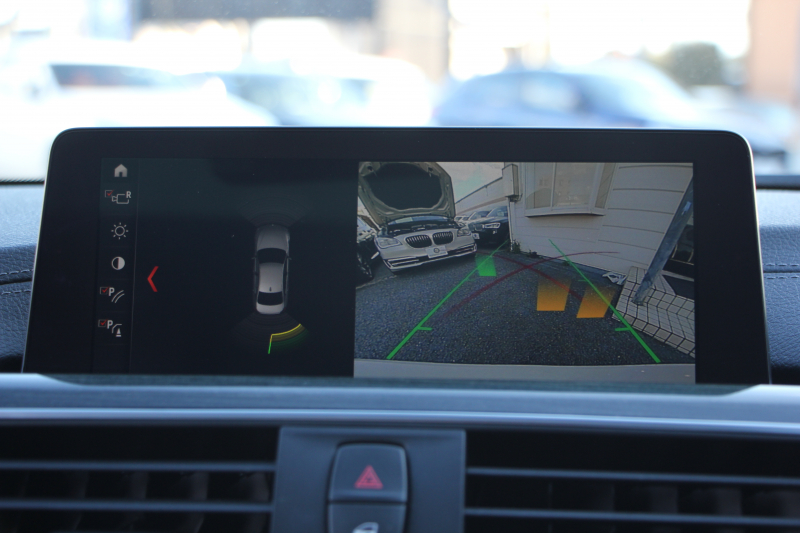 BMW 3シリーズ 320d Mｽﾎﾟｰﾂ 後期 新ｴﾝｼﾞﾝ ｻﾝﾙｰﾌ ｼｰﾄﾋｰﾀｰ ﾀｯﾁ画面HDDﾅﾋﾞMﾊﾟﾌｫｰﾏﾝｽﾌﾛﾝﾄｽﾎﾟｲﾗｰ ﾄﾗﾝｸｽﾎﾟｲﾗｰ LEDﾍｯﾄﾞﾗｲﾄ 追従ACC ﾚｰﾝﾁｪﾝｼﾞ警告 衝突軽減ﾌﾞﾚｰｷ 車線逸脱警告 歩行者警告 2年保証