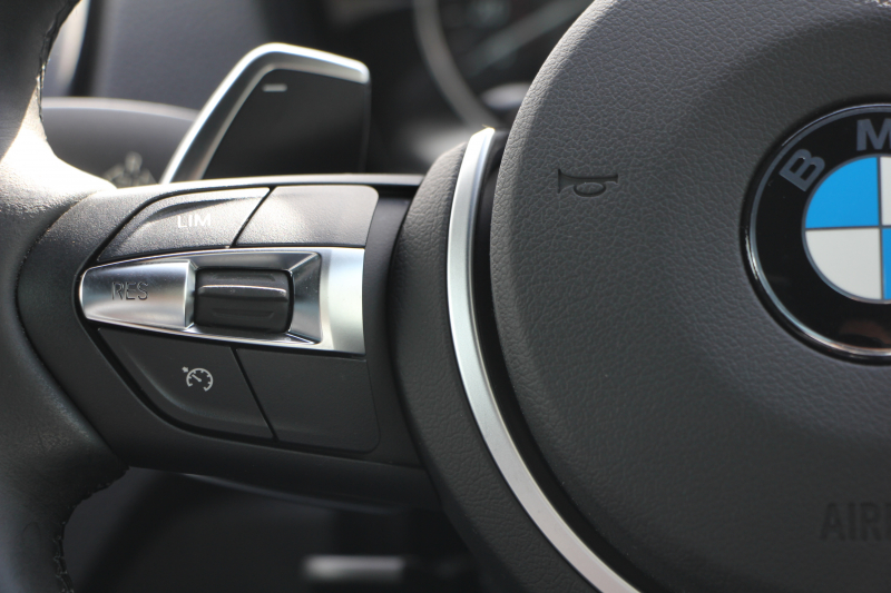 BMW 2シリーズ M235i ｸｰﾍﾟ1ｵｰﾅ Mﾊﾟﾌｫｰﾏﾝｽﾏﾌﾗｰ 3Dﾃﾞｻﾞｲﾝﾌﾛﾝﾄｽﾎﾟｲﾗｰ 直6ﾀｰﾎﾞ326馬力 可変Mｻｽ 専用ﾌﾞﾚｰｷ 18AW 衝突軽減ﾌﾞﾚｰｷ 車線逸脱警告 歩行者警告 ﾌﾞﾚｰｷ付ｸﾙｺﾝ Bｶﾒﾗ HDDﾅﾋﾞBluetooth接続 ｽﾏｰﾄｷｰ ﾊﾟﾄﾞﾙｼﾌﾄ 8速AT ECOPROﾓｰﾄﾞ2年保証