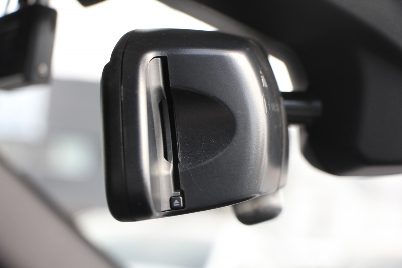 BMW 2シリーズ M235i ｸｰﾍﾟ1ｵｰﾅ Mﾊﾟﾌｫｰﾏﾝｽﾏﾌﾗｰ 3Dﾃﾞｻﾞｲﾝﾌﾛﾝﾄｽﾎﾟｲﾗｰ 直6ﾀｰﾎﾞ326馬力 可変Mｻｽ 専用ﾌﾞﾚｰｷ 18AW 衝突軽減ﾌﾞﾚｰｷ 車線逸脱警告 歩行者警告 ﾌﾞﾚｰｷ付ｸﾙｺﾝ Bｶﾒﾗ HDDﾅﾋﾞBluetooth接続 ｽﾏｰﾄｷｰ ﾊﾟﾄﾞﾙｼﾌﾄ 8速AT ECOPROﾓｰﾄﾞ2年保証