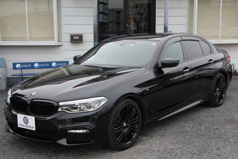 BMW 5シリーズ 523d ｴﾃﾞｨｼｮﾝﾐｯｼｮﾝｲﾝﾎﾟｯｼﾌﾞﾙ 特別仕様車 HUD ﾊｰﾏﾝｶｰﾄﾞﾝ 専用ﾌﾞﾗｯｸAW 追従ACC ｽﾃｱﾘﾝｸﾞｻﾎﾟｰﾄ LEDﾍｯﾄﾞﾗｲﾄ ｵｰﾄﾊｲﾋﾞｰﾑ ﾀｯﾁ画面HDDﾅﾋﾞTV 360度ﾊﾟﾉﾗﾏｶﾒﾗ Pｱｼｽﾄﾌﾟﾗｽ 電動ﾄﾗﾝｸ ｽﾏｰﾄｷｰ 2年保証