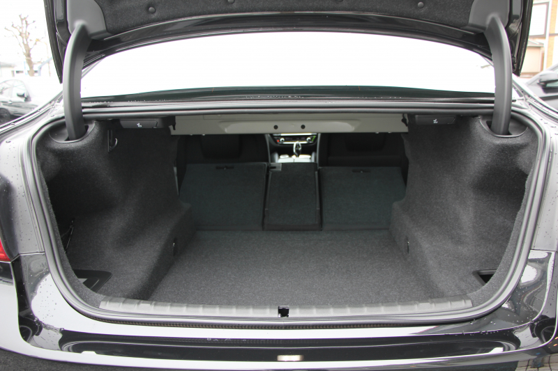 BMW 5シリーズ 523d ｴﾃﾞｨｼｮﾝﾐｯｼｮﾝｲﾝﾎﾟｯｼﾌﾞﾙ 特別仕様車 HUD ﾊｰﾏﾝｶｰﾄﾞﾝ 専用ﾌﾞﾗｯｸAW 追従ACC ｽﾃｱﾘﾝｸﾞｻﾎﾟｰﾄ LEDﾍｯﾄﾞﾗｲﾄ ｵｰﾄﾊｲﾋﾞｰﾑ ﾀｯﾁ画面HDDﾅﾋﾞTV 360度ﾊﾟﾉﾗﾏｶﾒﾗ Pｱｼｽﾄﾌﾟﾗｽ 電動ﾄﾗﾝｸ ｽﾏｰﾄｷｰ 2年保証