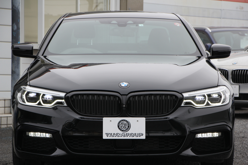 BMW 5シリーズ 523d ｴﾃﾞｨｼｮﾝﾐｯｼｮﾝｲﾝﾎﾟｯｼﾌﾞﾙ 特別仕様車 HUD ﾊｰﾏﾝｶｰﾄﾞﾝ 専用ﾌﾞﾗｯｸAW 追従ACC ｽﾃｱﾘﾝｸﾞｻﾎﾟｰﾄ LEDﾍｯﾄﾞﾗｲﾄ ｵｰﾄﾊｲﾋﾞｰﾑ ﾀｯﾁ画面HDDﾅﾋﾞTV 360度ﾊﾟﾉﾗﾏｶﾒﾗ Pｱｼｽﾄﾌﾟﾗｽ 電動ﾄﾗﾝｸ ｽﾏｰﾄｷｰ 2年保証