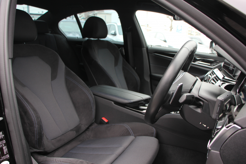 BMW 5シリーズ 523d ｴﾃﾞｨｼｮﾝﾐｯｼｮﾝｲﾝﾎﾟｯｼﾌﾞﾙ 特別仕様車 HUD ﾊｰﾏﾝｶｰﾄﾞﾝ 専用ﾌﾞﾗｯｸAW 追従ACC ｽﾃｱﾘﾝｸﾞｻﾎﾟｰﾄ LEDﾍｯﾄﾞﾗｲﾄ ｵｰﾄﾊｲﾋﾞｰﾑ ﾀｯﾁ画面HDDﾅﾋﾞTV 360度ﾊﾟﾉﾗﾏｶﾒﾗ Pｱｼｽﾄﾌﾟﾗｽ 電動ﾄﾗﾝｸ ｽﾏｰﾄｷｰ 2年保証