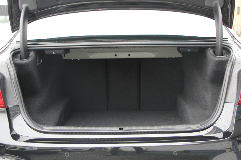 BMW 5シリーズ 523d ｴﾃﾞｨｼｮﾝﾐｯｼｮﾝｲﾝﾎﾟｯｼﾌﾞﾙ 特別仕様車 HUD ﾊｰﾏﾝｶｰﾄﾞﾝ 専用ﾌﾞﾗｯｸAW 追従ACC ｽﾃｱﾘﾝｸﾞｻﾎﾟｰﾄ LEDﾍｯﾄﾞﾗｲﾄ ｵｰﾄﾊｲﾋﾞｰﾑ ﾀｯﾁ画面HDDﾅﾋﾞTV 360度ﾊﾟﾉﾗﾏｶﾒﾗ Pｱｼｽﾄﾌﾟﾗｽ 電動ﾄﾗﾝｸ ｽﾏｰﾄｷｰ 2年保証