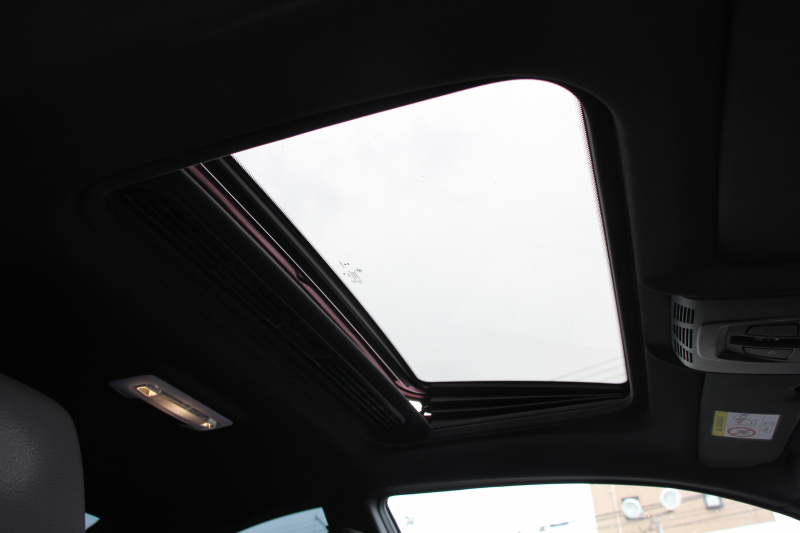 BMW 2シリーズ M240i ｸｰﾍﾟ後期 ｻﾝﾙｰﾌ ﾋｰﾀｰ黒革 340馬力 直6ﾀｰﾎﾞ可変Mｻｽﾍﾟﾝｼｮﾝ LEDﾍｯﾄﾞﾗｲﾄ&LEDﾃｰﾙ 追従ACC ﾀｯﾁ画面HDDﾅﾋﾞPｱｼｽﾄ Bｶﾒﾗ 衝突軽減ﾌﾞﾚｰｷ 車線逸脱警告 歩行者警告 ﾊﾟﾄﾞﾙｼﾌﾄ ｽﾏｰﾄｷｰ 専用ｴｱﾛ 18AW 2年保証