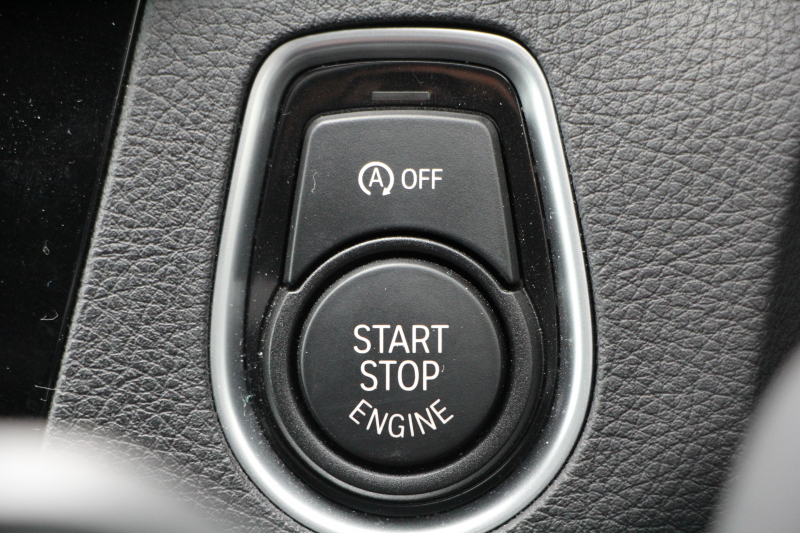 BMW 2シリーズ M240i ｸｰﾍﾟ後期 ｻﾝﾙｰﾌ ﾋｰﾀｰ黒革 340馬力 直6ﾀｰﾎﾞ可変Mｻｽﾍﾟﾝｼｮﾝ LEDﾍｯﾄﾞﾗｲﾄ&LEDﾃｰﾙ 追従ACC ﾀｯﾁ画面HDDﾅﾋﾞPｱｼｽﾄ Bｶﾒﾗ 衝突軽減ﾌﾞﾚｰｷ 車線逸脱警告 歩行者警告 ﾊﾟﾄﾞﾙｼﾌﾄ ｽﾏｰﾄｷｰ 専用ｴｱﾛ 18AW 2年保証