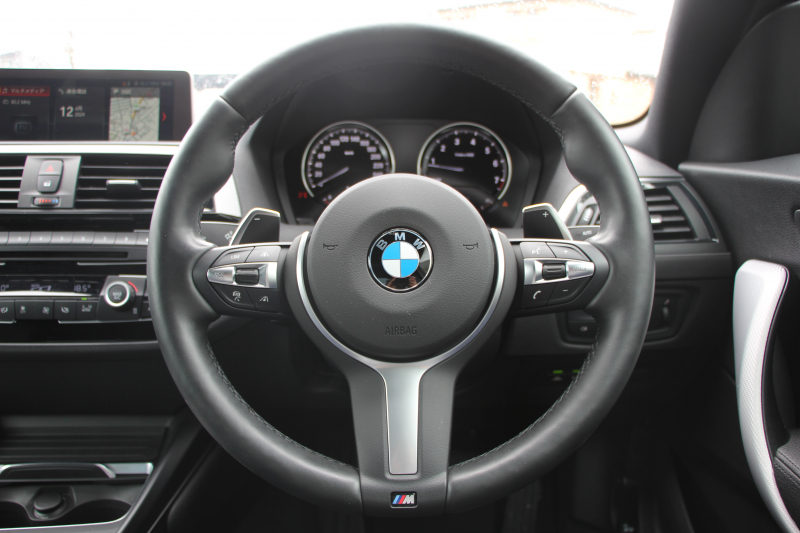 BMW 2シリーズ M240i ｸｰﾍﾟ後期 ｻﾝﾙｰﾌ ﾋｰﾀｰ黒革 340馬力 直6ﾀｰﾎﾞ可変Mｻｽﾍﾟﾝｼｮﾝ LEDﾍｯﾄﾞﾗｲﾄ&LEDﾃｰﾙ 追従ACC ﾀｯﾁ画面HDDﾅﾋﾞPｱｼｽﾄ Bｶﾒﾗ 衝突軽減ﾌﾞﾚｰｷ 車線逸脱警告 歩行者警告 ﾊﾟﾄﾞﾙｼﾌﾄ ｽﾏｰﾄｷｰ 専用ｴｱﾛ 18AW 2年保証
